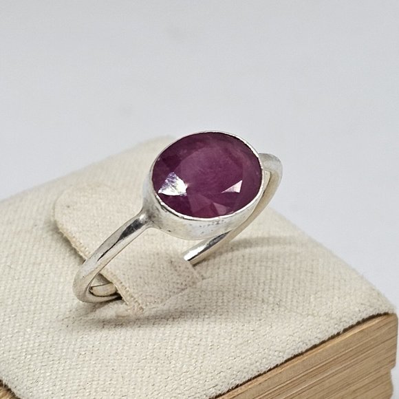 925 Sterling Silver - Natural Ruby Gemstone Ring Size 8.5 - Picture 9 of 14